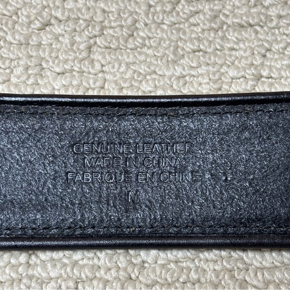 Two Genuine Leather Belts - Picture 13 of 13